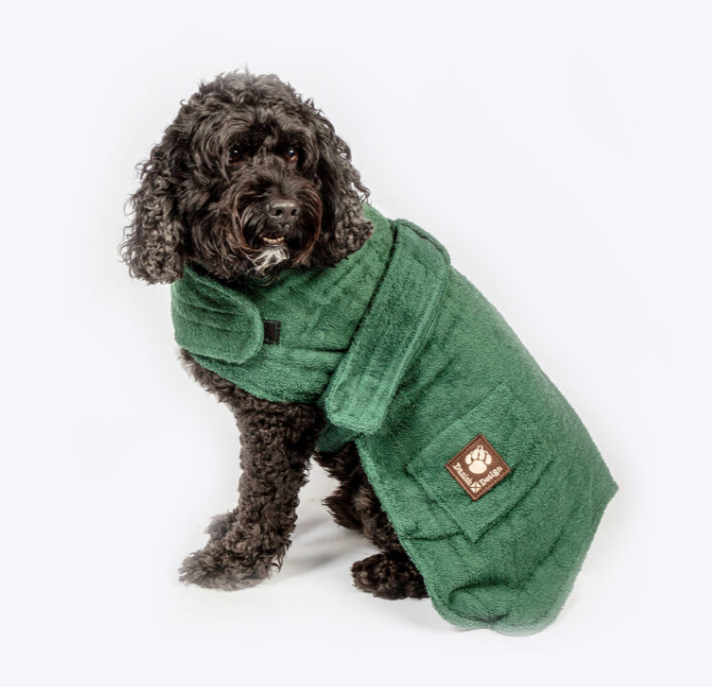 Badrock grön hund mellan